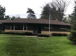 210 Woodland Dr, Wisconsin Rapids, WI 54494