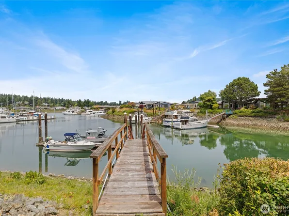 880 Shoshone Drive, La Conner, WA 98257