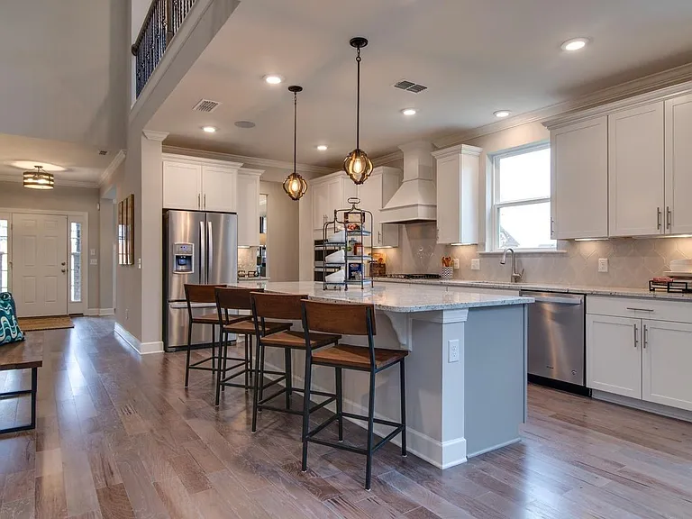 5056 Ozment Dr — Photo 3