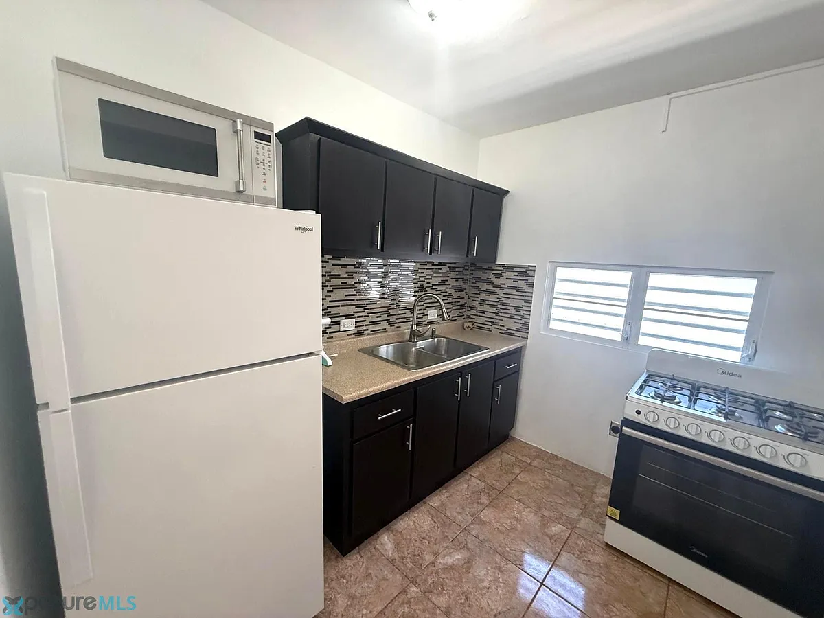 Building Photo - 154 Jobos