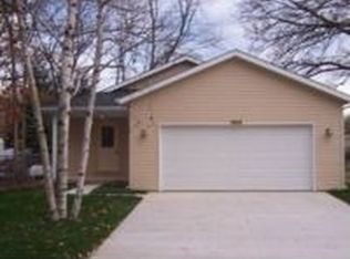 9919 271st Ave, Trevor, WI 53179