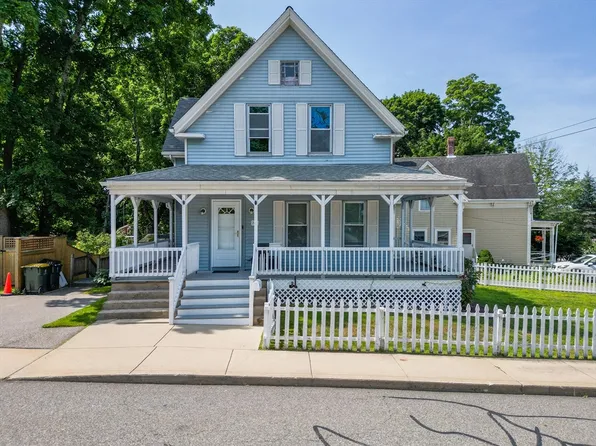 204 School St, Franklin, MA 02038