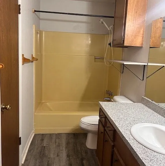 1503 Lance St — Photo 4