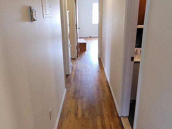 2nd image of 945 E 57th St Floor 2