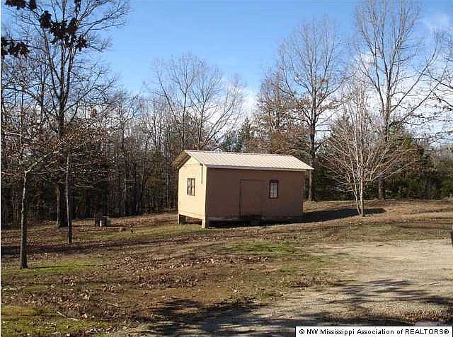 2nd image of 1561 Wall Hill Rd