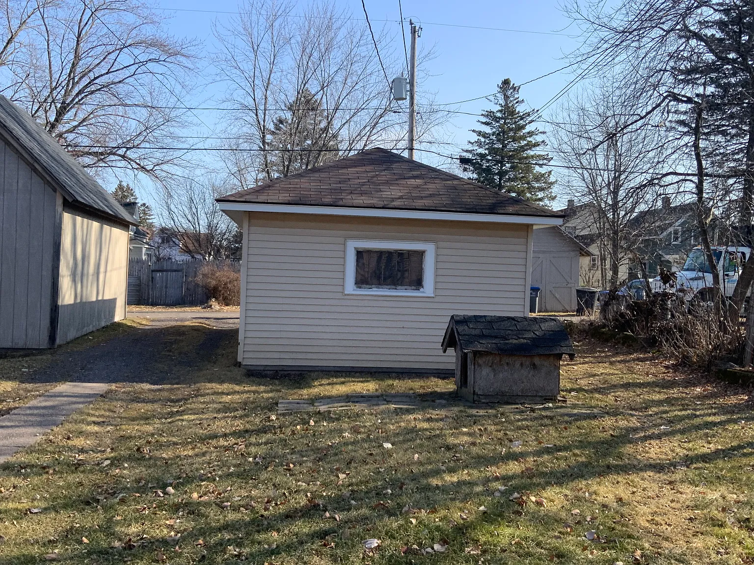 2 bed, 1.0 bath, $975 — Photo 3