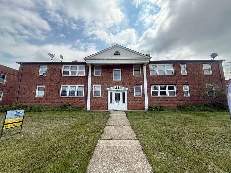 2027 Warrensville Center Rd #2 — Photo 2