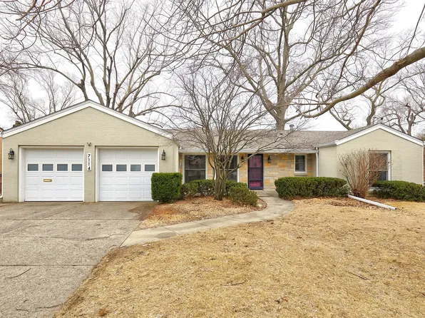 7114 Sunset Ter, Windsor Heights, IA 50324