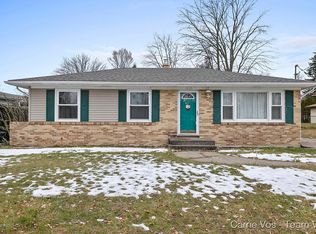 1638 Royal Oak St SW, Wyoming, MI 49519