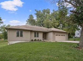 906 W Main St, Washington, IA 52353