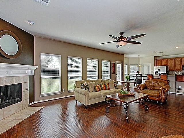 1st image of 3932 La Tierra Linda Trl
