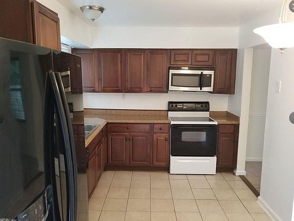 2nd image of 5596 New Colony Dr