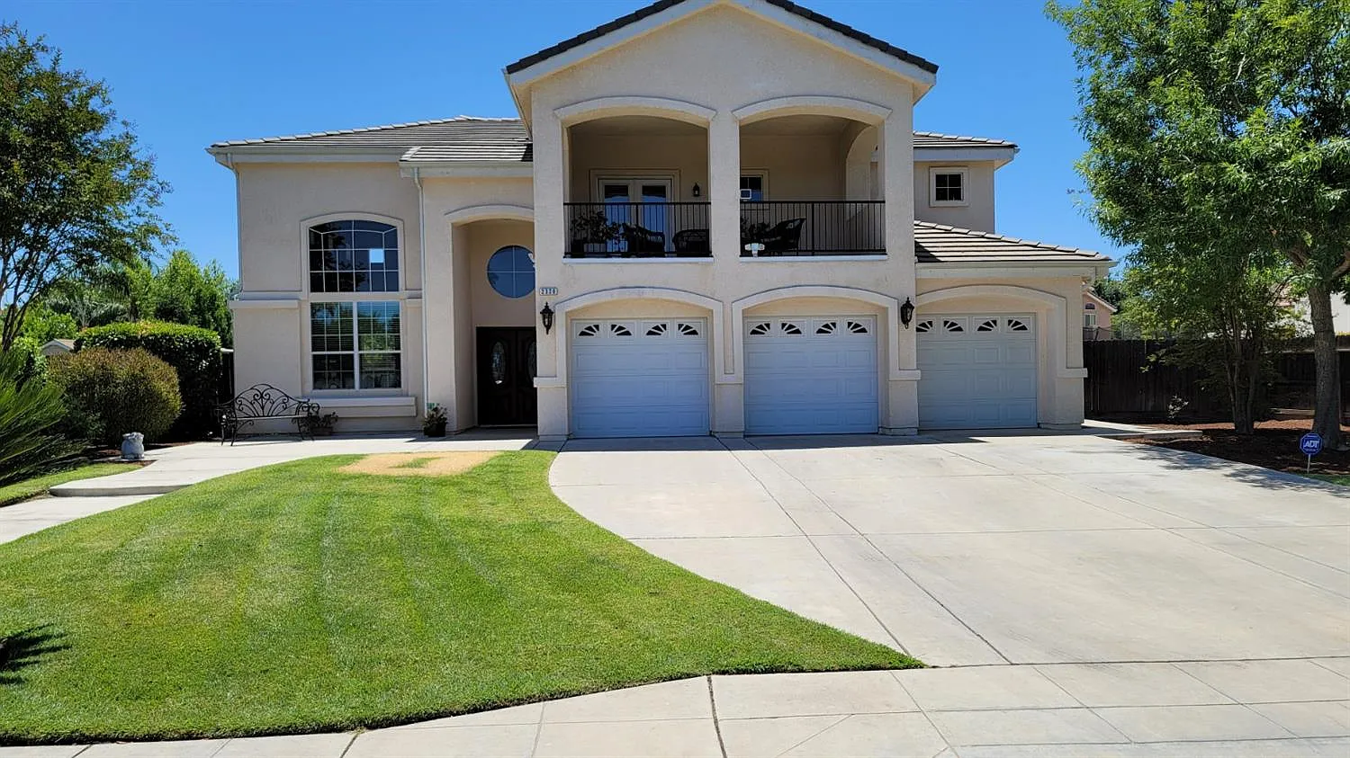 2320 Santa Ana Ave photo 1