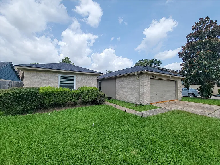 8103 Wind Forest Dr — Photo 34