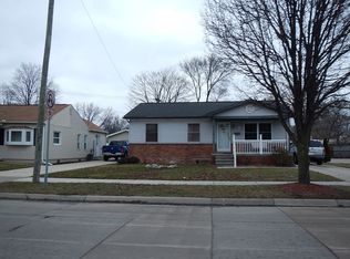 23139 E Thirteen Mile Rd, Saint Clair Shores, MI