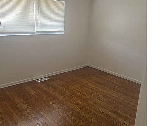 4th image of 8717 Natural Bridge Rd #1