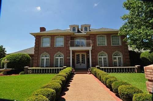 1st image of 6813 Nob Hill Dr