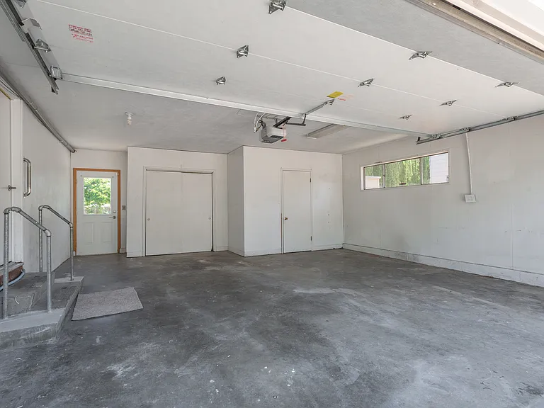 3728 SE 49th Ave — Photo 36