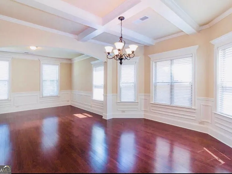 75 Village Park Dr — Photo 4