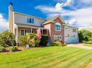 1725 Irene St, Merrick, NY 11566