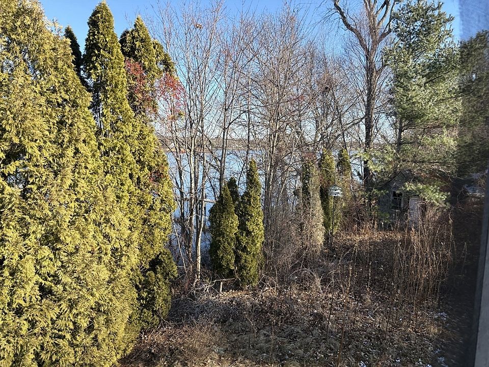2nd image of 351 County Rd
