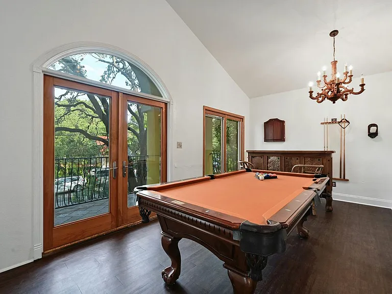 2829 San Gabriel St — Photo 13
