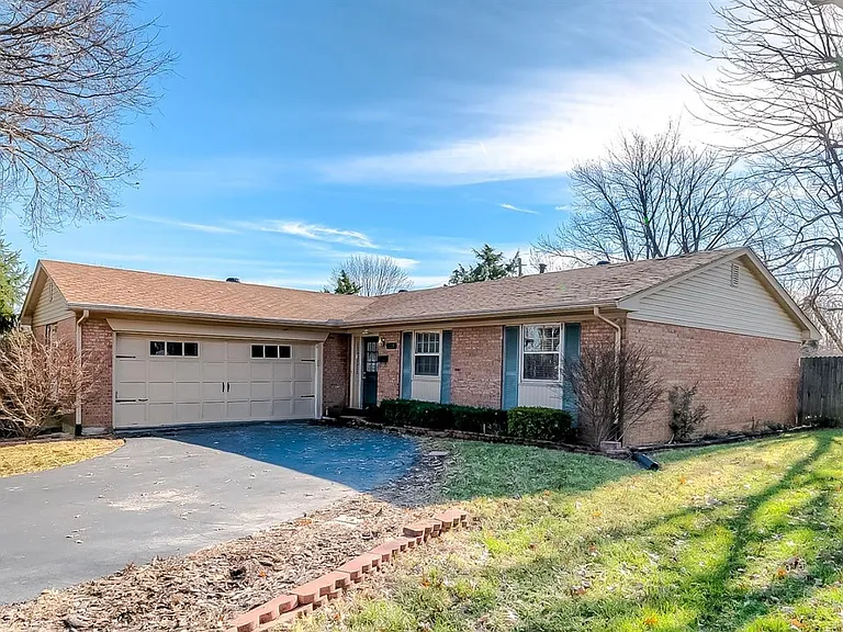 221 Wildwood Pl — Photo 8