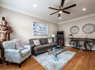 500 N 7th St #604, Rogers, AR 72756