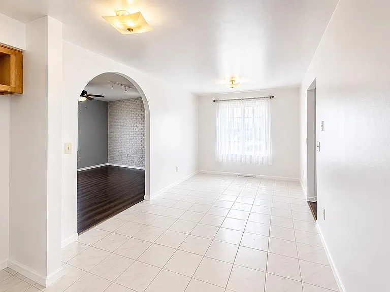 97 Oak St #2 — Photo 6