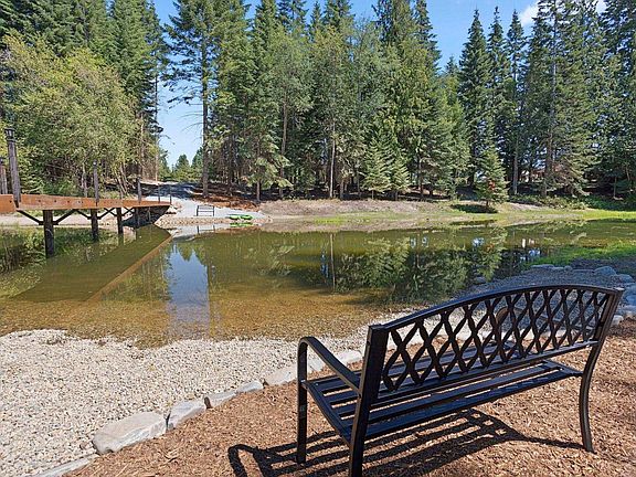 3rd image of 126 Rivers End Dr