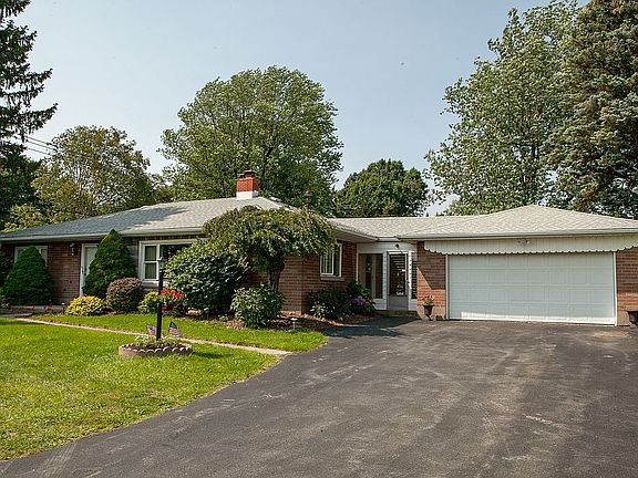 2nd image of 8380 Wehrle Dr