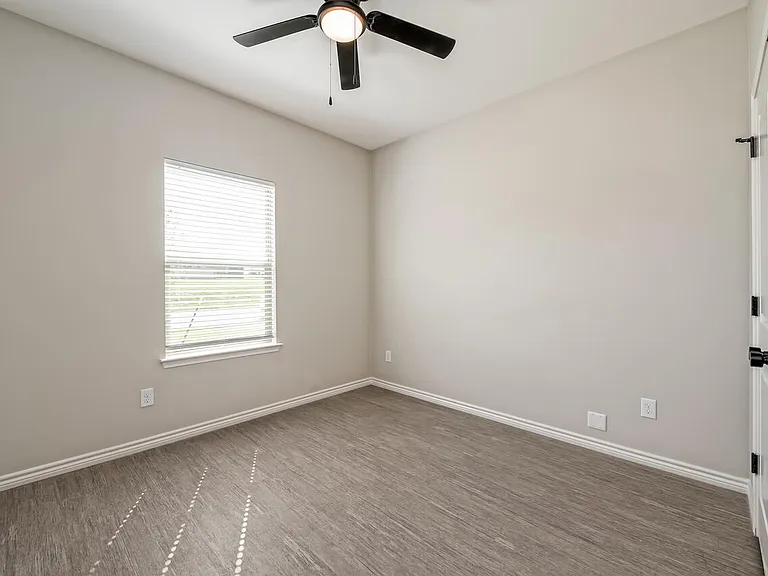700 Tower Mill Ct #700 — Photo 17