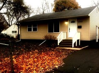 2245 Ottawa Rd, Waukegan, IL 60087