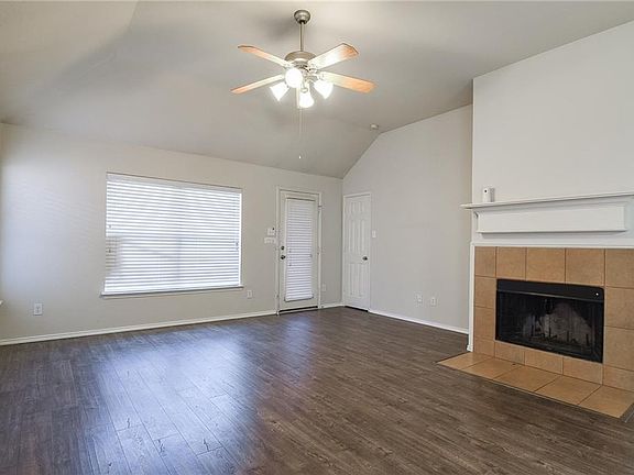 5th image of 9313 Woodhurst Dr