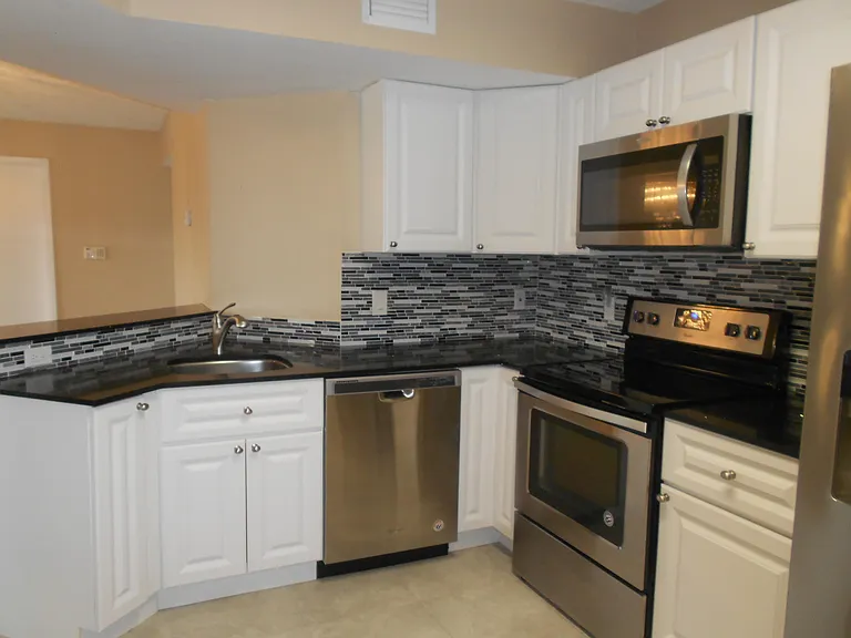 8977 Wiles Rd #203 — Photo 4