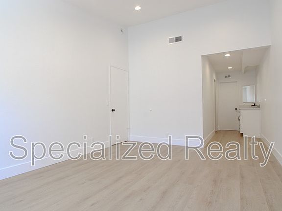 2nd image of 9603 Van Nuys Blvd Unit B