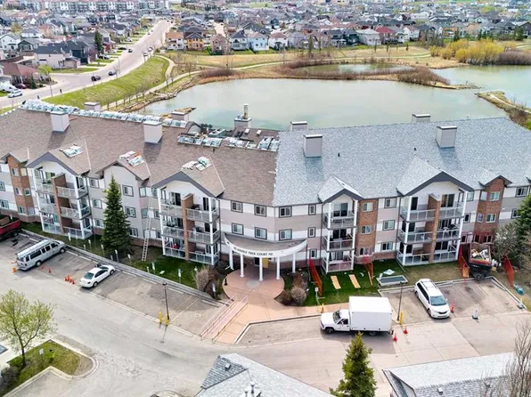 92 NW Saddletree Ct NE #218, Calgary, AB T3J 0K9