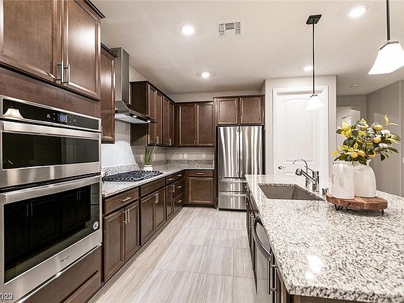 2nd image of 2399 Elmont Ave