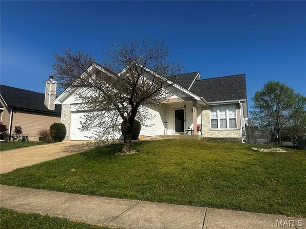 328 Bristol Pl, O'Fallon, MO 63366