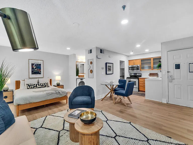 TRELLIS DURHAM RTP Apartments — Photo 6