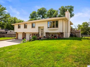8614 S 46th Ave, Bellevue, NE 68157