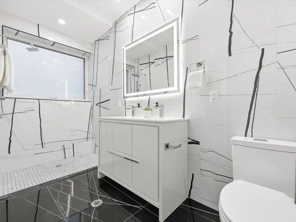 134 New York Avenue image 12 of 23