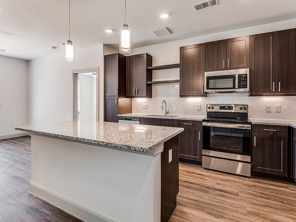 1st image of 1210 N Cockrell Hill Rd #6308