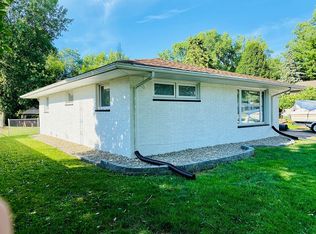 20861 Louise Ln, South Bend, IN