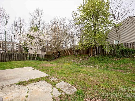 5th image of 8608 Branscomb Dr