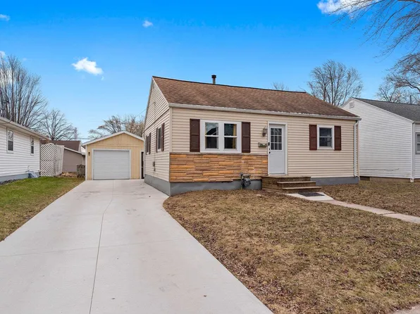 1731 11th Ave, Green Bay, WI 54304