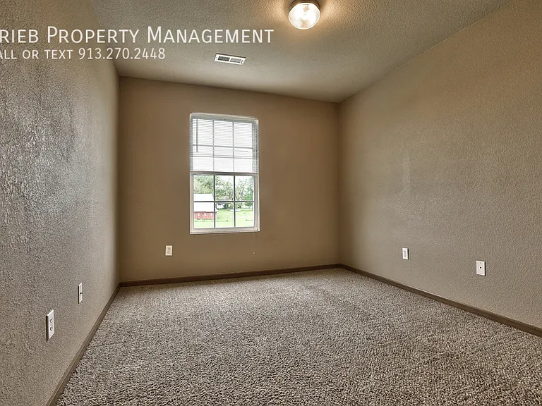 856 S Woodson Ct — Photo 17