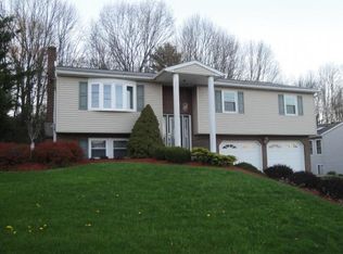 616 Leon Dr, Endicott, NY 13760