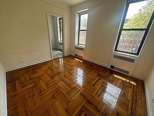 3rd image of 745 Lincoln Pl APT 2C