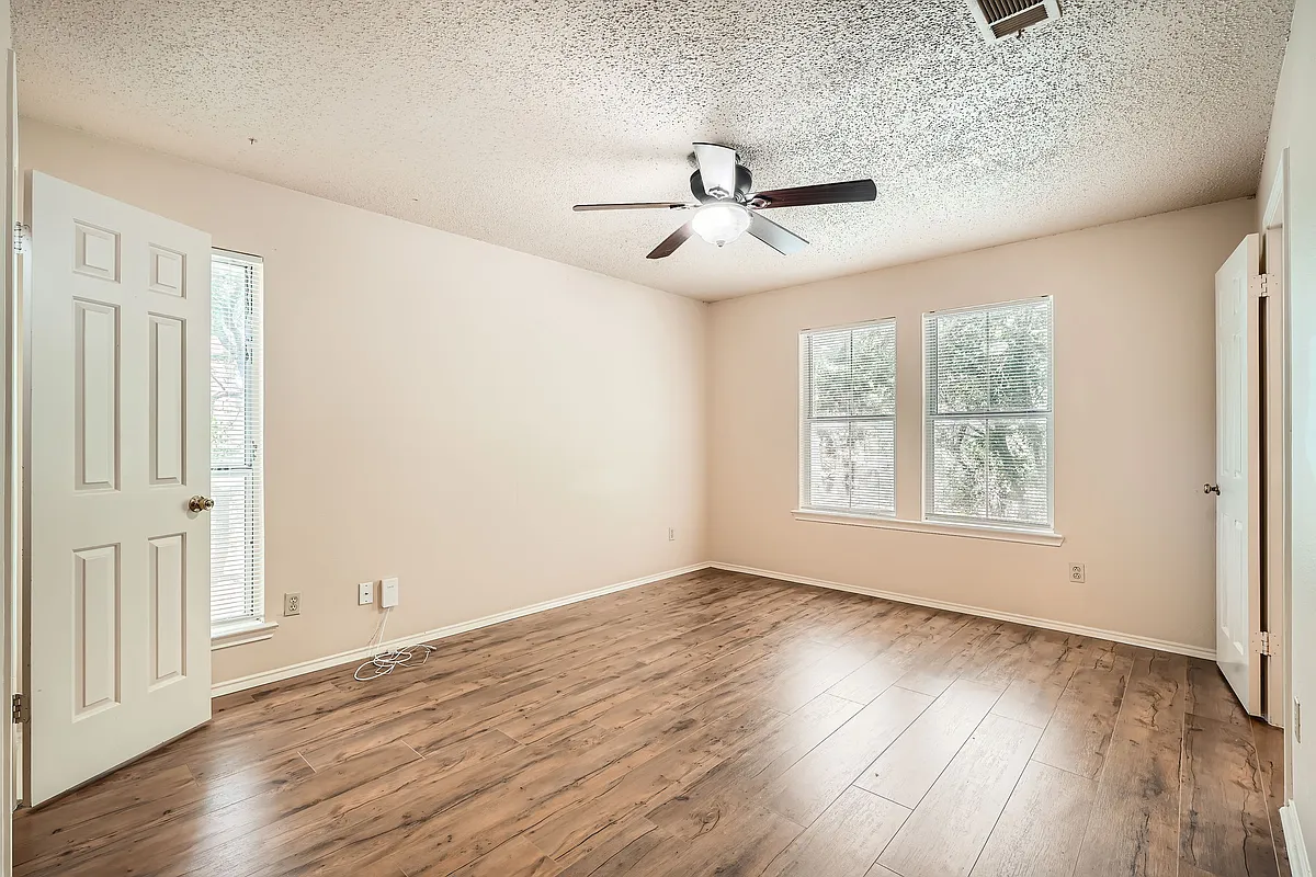 Building Photo - 1611 Cinnamon Path #A